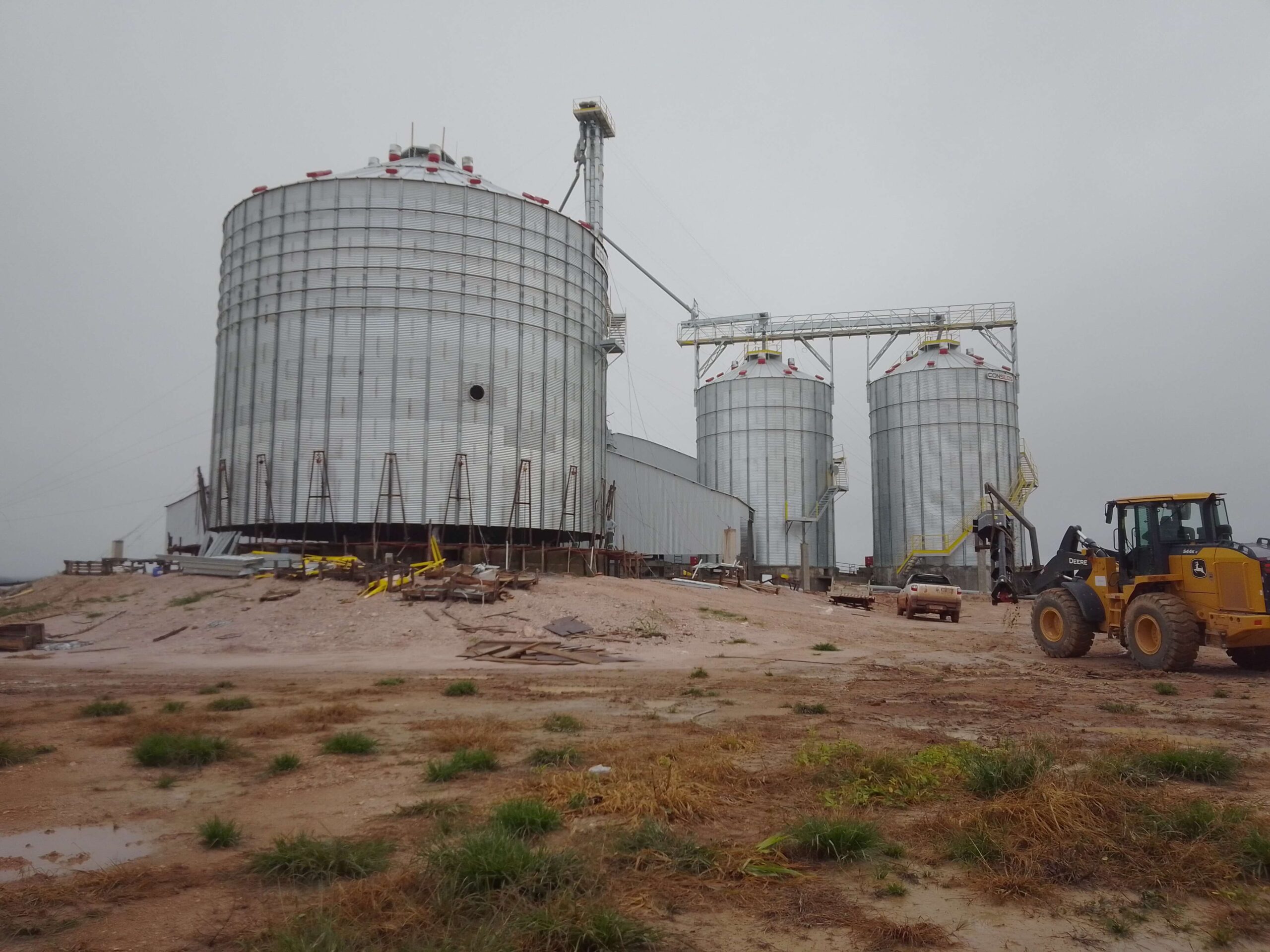 OBRA - FAZENDA GUARIBA - VILA RICA-MT