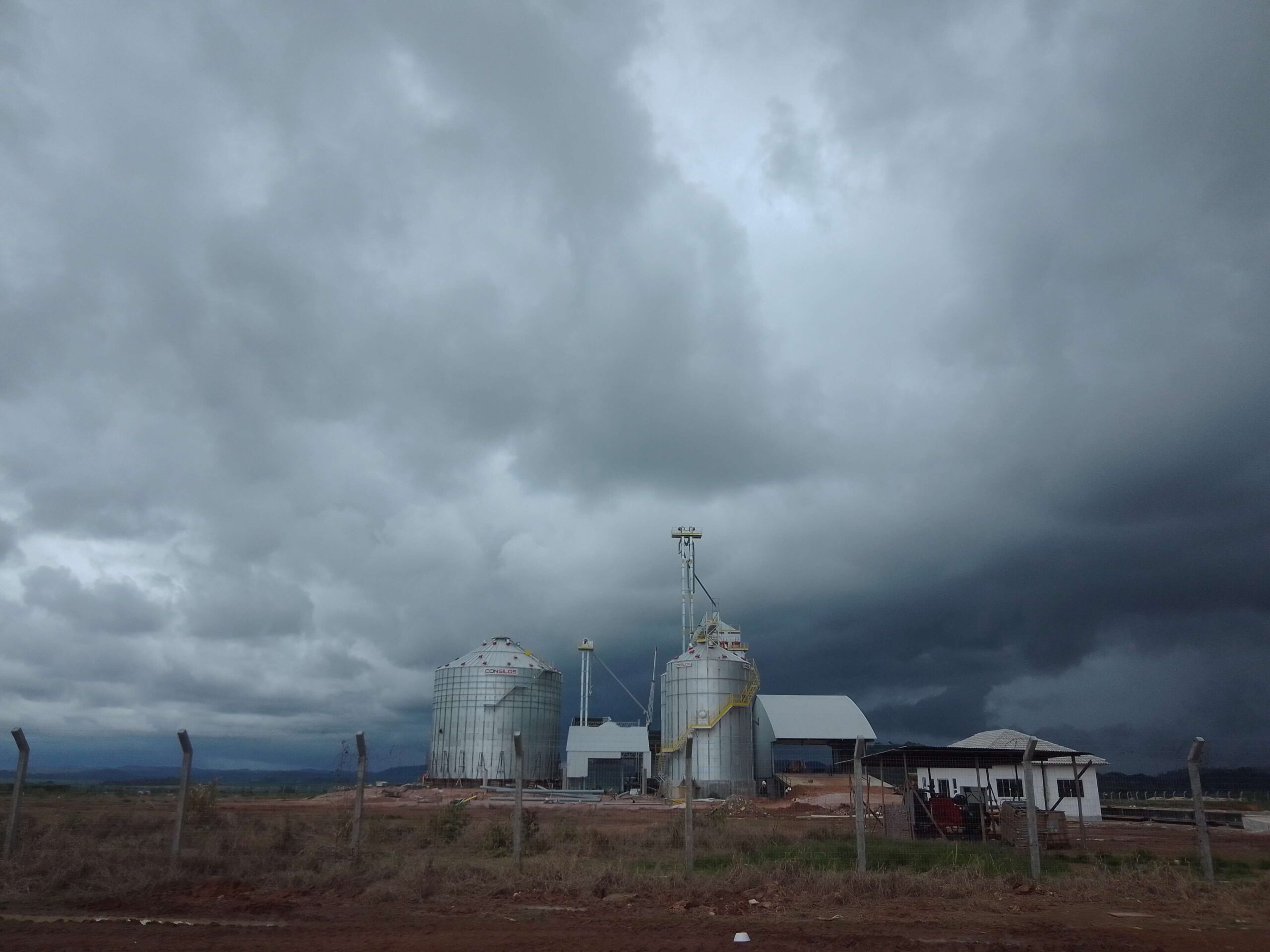 OBRA - FAZENDA GUARIBA - VILA RICA-MT